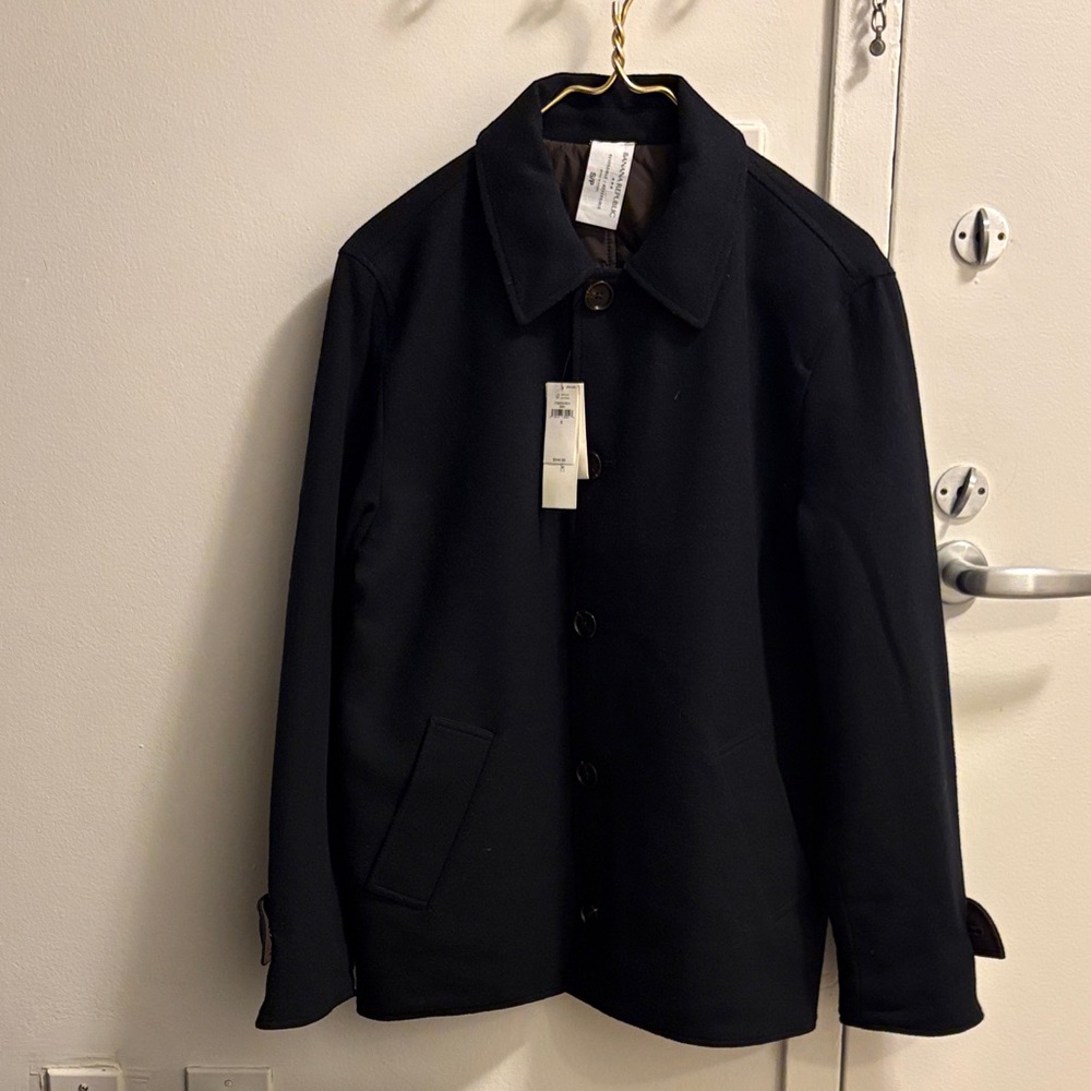 NEW WITH TAGS (Never Worn): Banana Republic Men's Reversible Wool Dress Coat